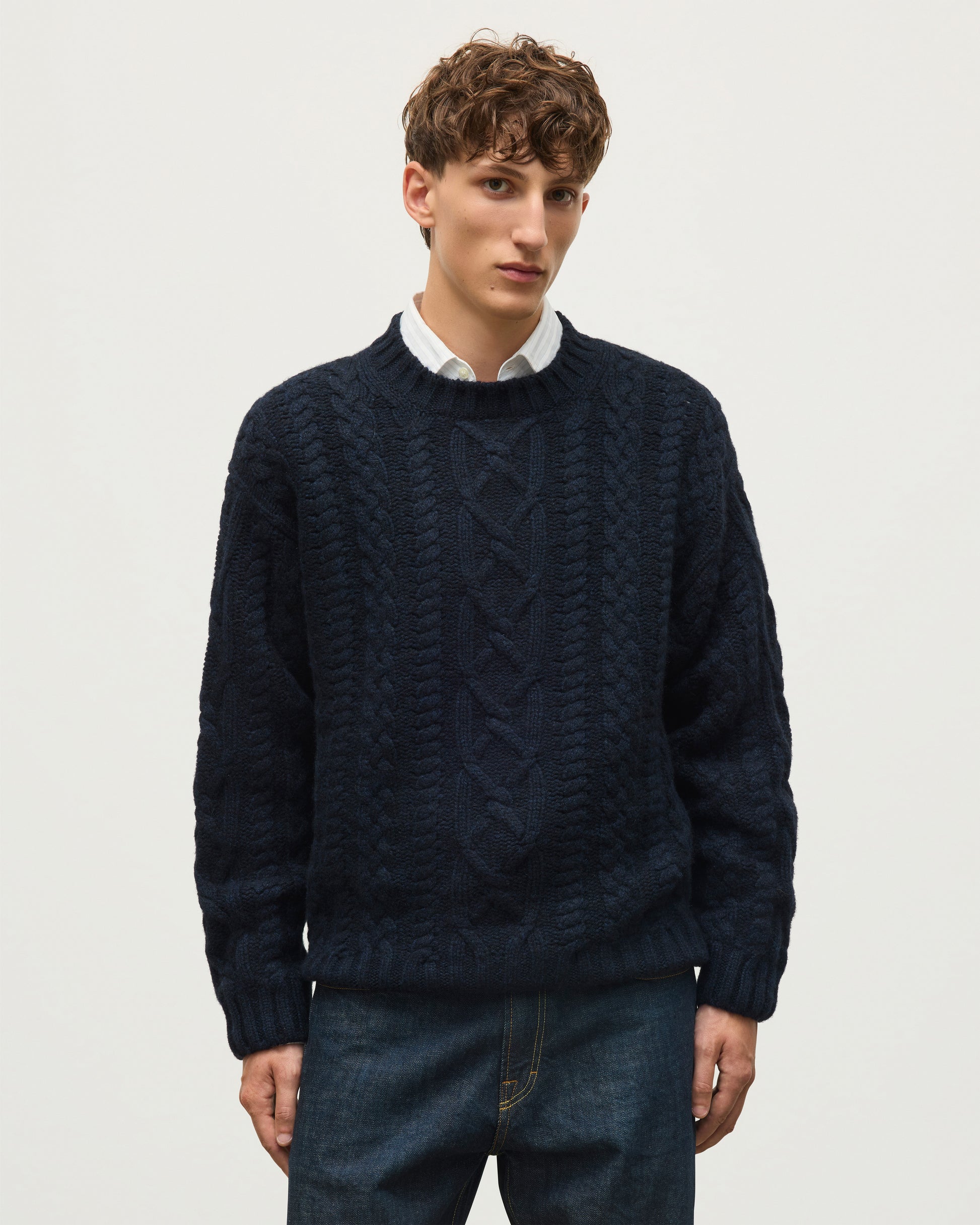 JOHNSTONS OF ELGIN MACDONALD CABLE CREW CASHMERE ARAN CABLE CREW SWEATER DARK BLUE 100% CASHMERE KAB06009HD7347