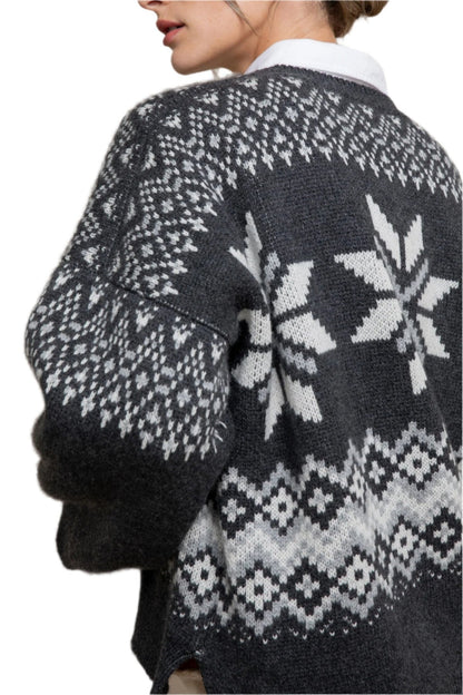 Johnstons of Elgin Women’s Snowflake Fairisle Cashmere Jumper in Grey & White on a grey background KAC05054Q23494