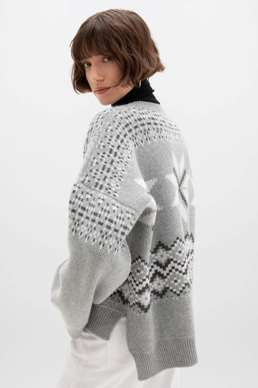 Johnstons of Elgin AW24 Christmas Collection Silver, Luna, and carbon Grey Cashmere Snowflake Sweater KAC05054Q25064