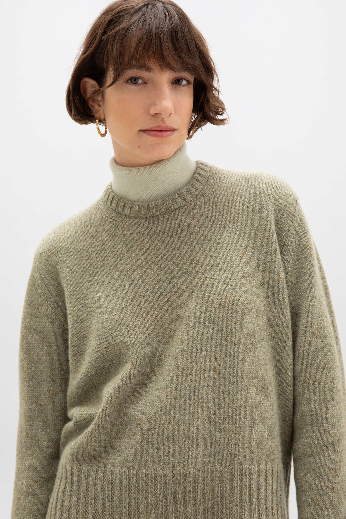 Johnstons of Elgin AW24 Women's Knitwear Lichen Marl Cropped Donegal Cashmere Sweater KAC05289004882