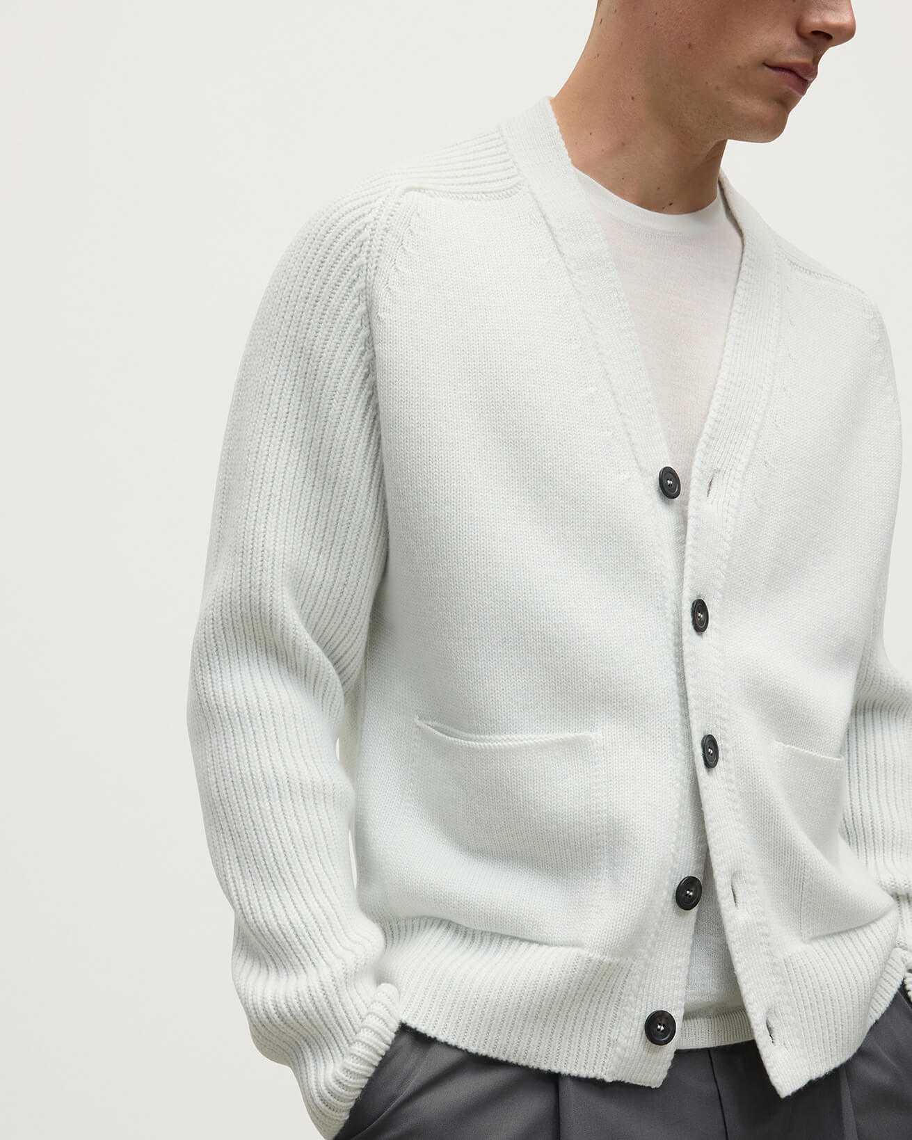 Close Up of Johnstons of Elgin AW25 Men's Knitwear Zinc White Ribbed Cashmere White Cardigan KAC05601HA0371