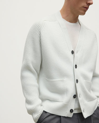 Close Up of Johnstons of Elgin AW25 Men's Knitwear Zinc White Ribbed Cashmere White Cardigan KAC05601HA0371