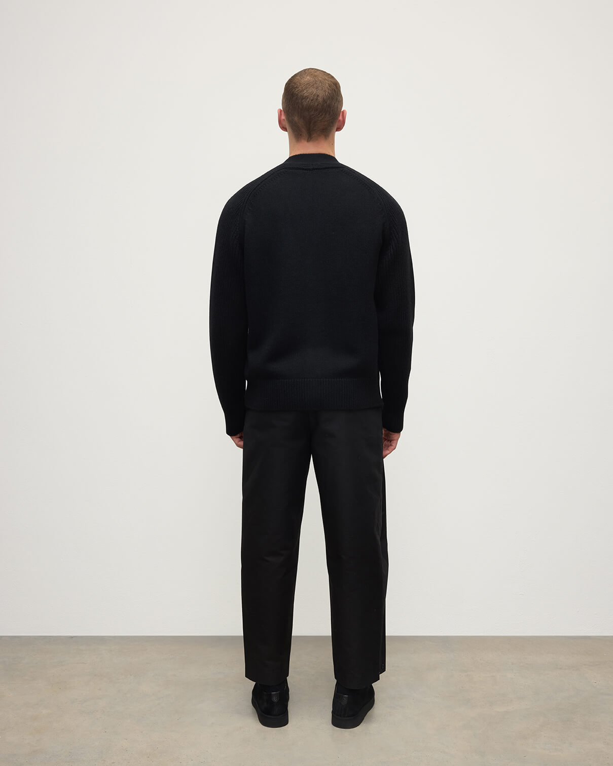 Johnstons of Elgin AW25 Men's Knitwear Black Ribbed Cashmere Black Cardigan  KAC05601SA7210