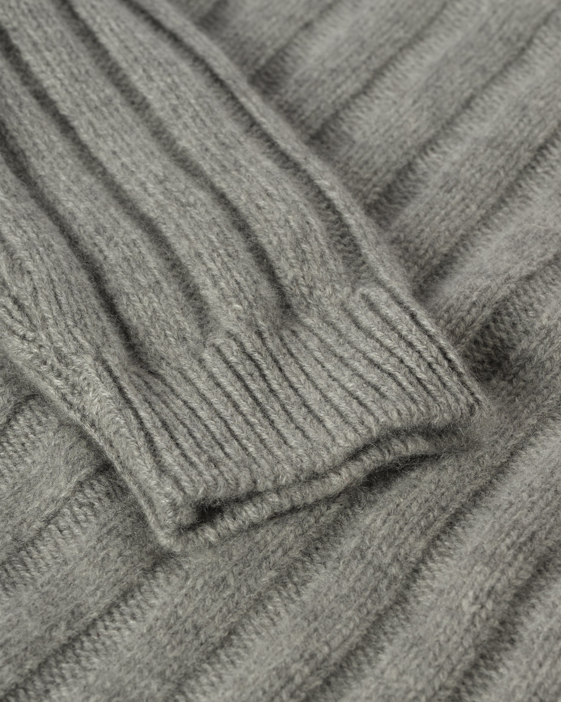 JOHNSTONS OF ELGIN MENS PEEL CREW SWEATER GREY 100% CASHMERE  KAC05751HA0400