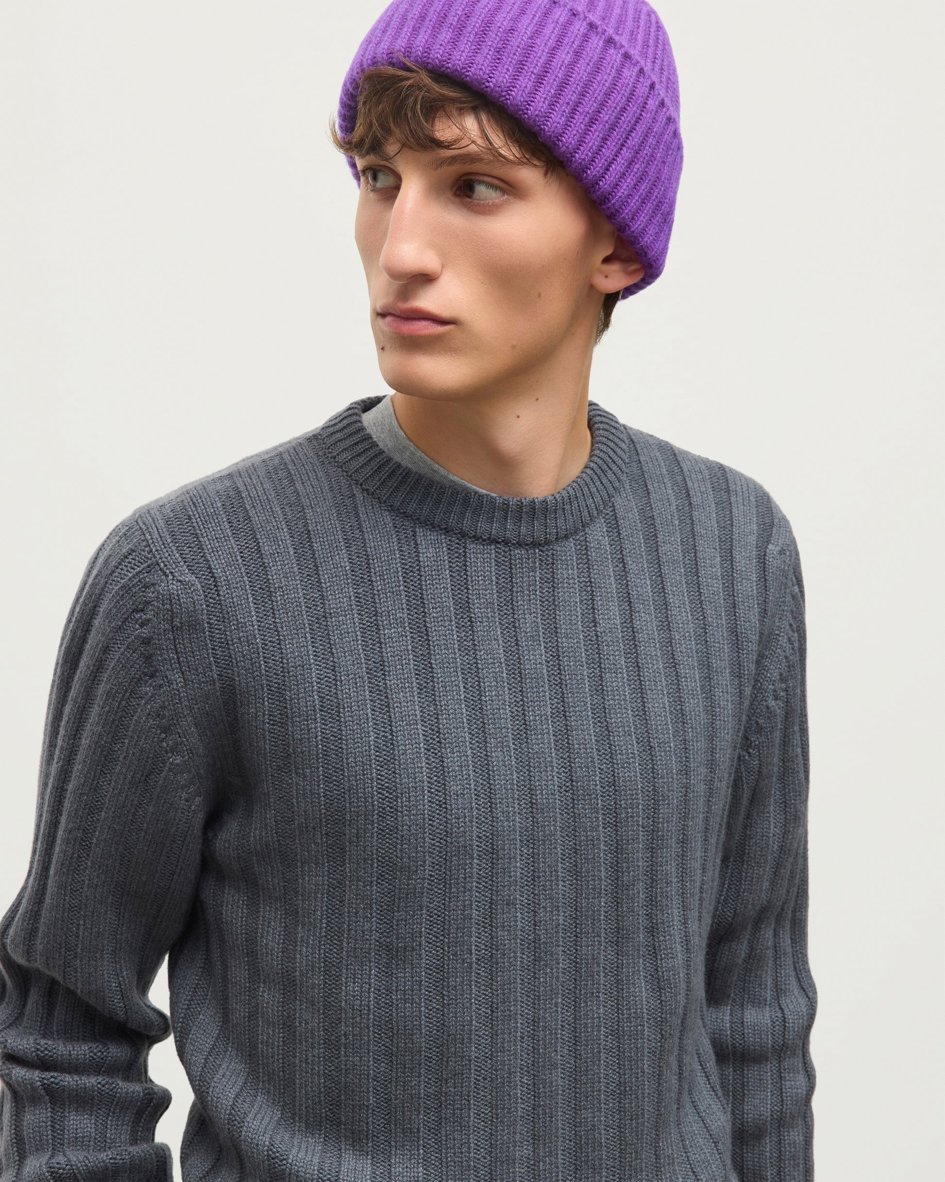 JOHNSTONS OF ELGIN PEEL CREW SWEATER CASHMERE FLAT RIB CREW SWEATER - 8 PLY GREY 100% CASHMERE KAC05751SA7216S