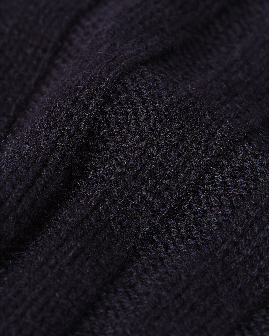 JOHNSTONS OF ELGIN MENS PEEL CREW SWEATER NAVY KAC05751SD7666