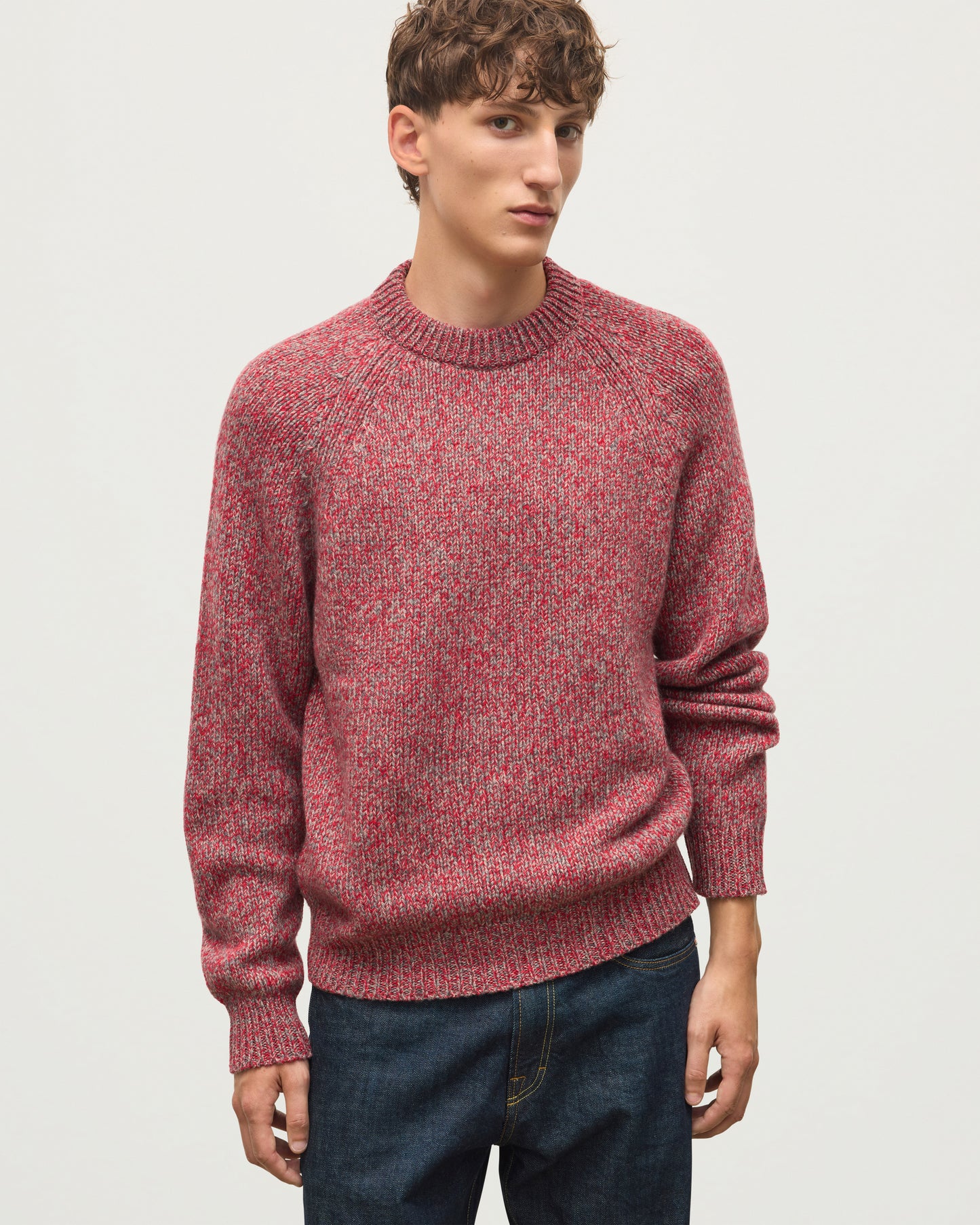 JOHNSTONS OF ELGIN FYFE CREW SWEATER CASHMERE 3 COLOUR MARL CREW SWEATER - 6 PLY RED MARL 100% CASHMERE KAC05753007014