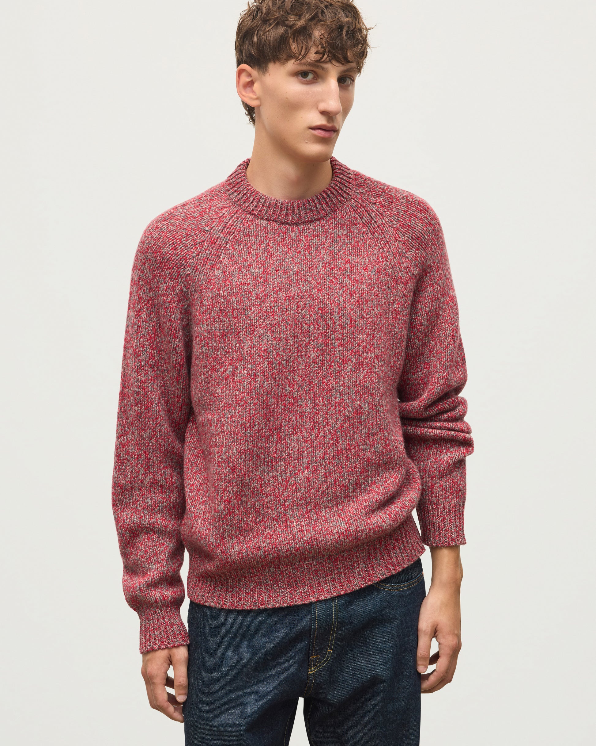 JOHNSTONS OF ELGIN FYFE CREW SWEATER CASHMERE 3 COLOUR MARL CREW SWEATER - 6 PLY RED MARL 100% CASHMERE KAC05753007014