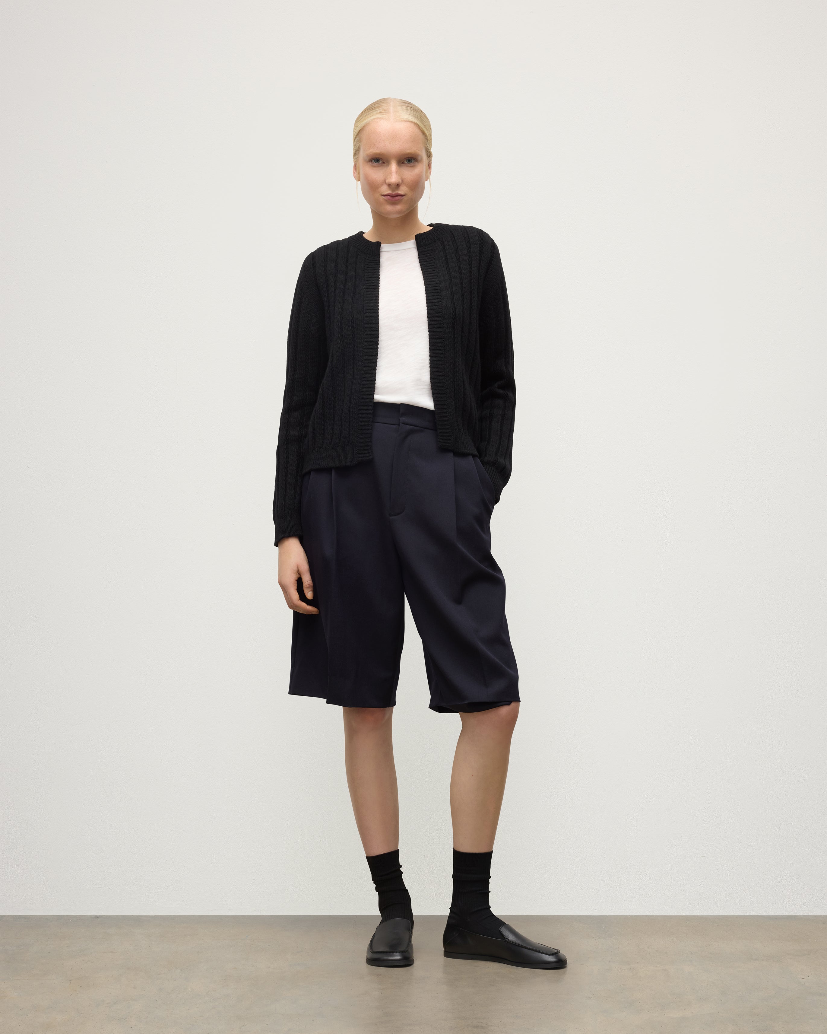 ウィメンズ カーディガン｜Johnstons of Elgin