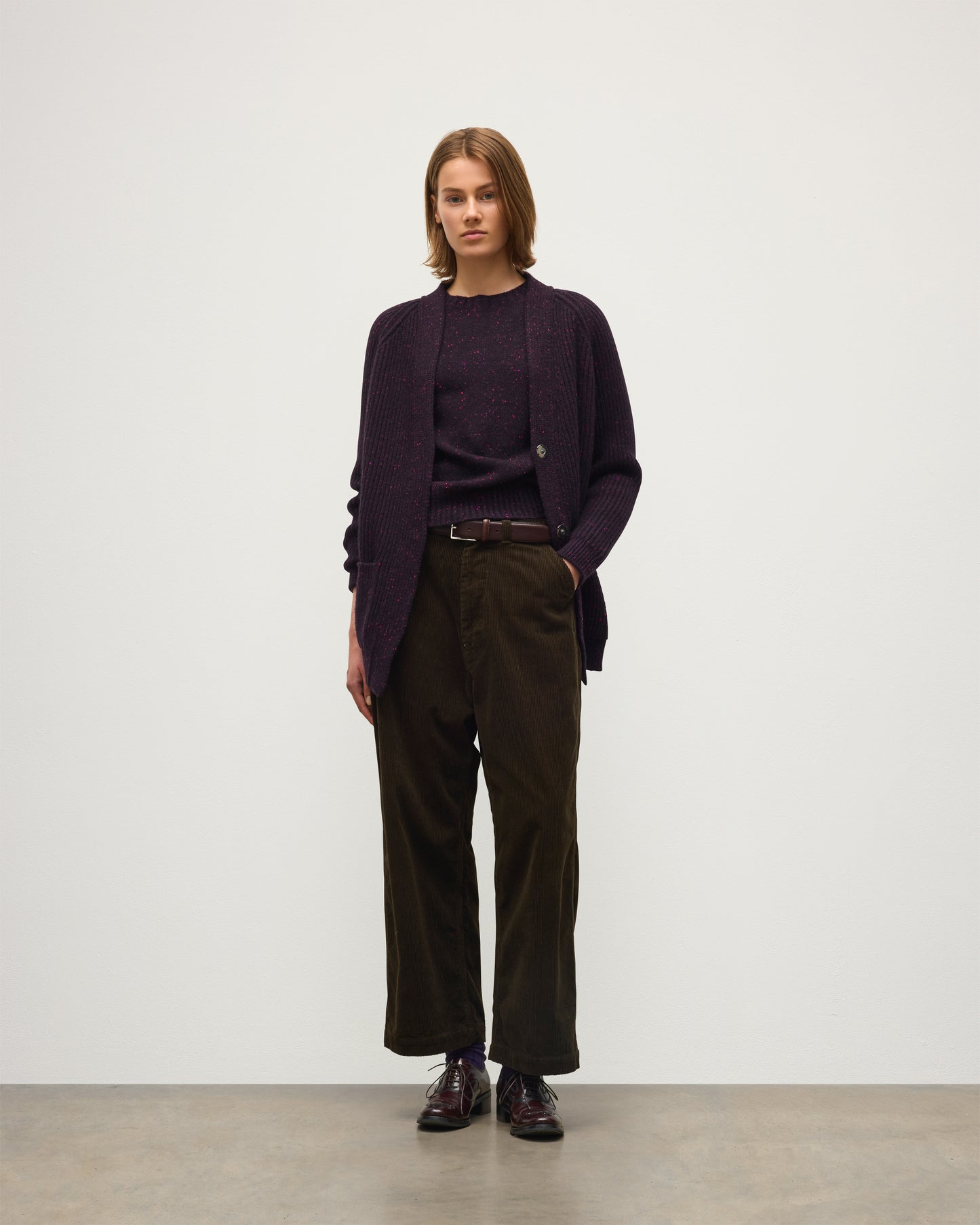 JOHNSTONS OF ELGIN NORAH CARDIGAN DONEGAL CASHMERE RIBBED CARDIGAN WITH POCKETS DARK PURPLE 100% CASHMERE KAC05992HD7360