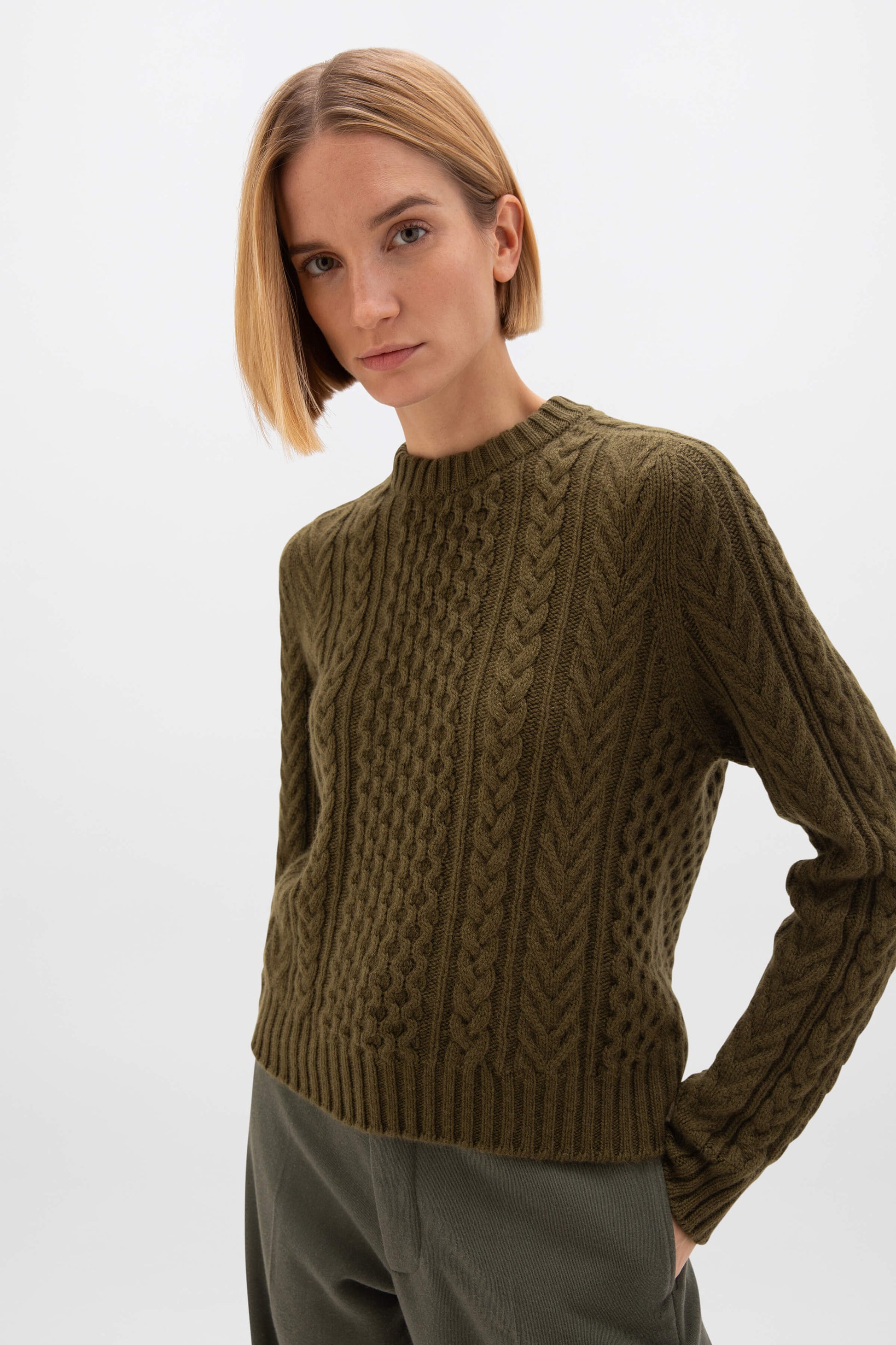 Johnstons of Elgin AW24 Women's Knitwear Olive Aran Cable Cashmere Sweater KAI05086SC4573