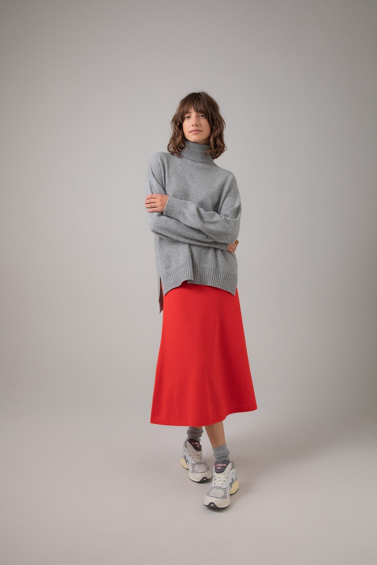 Women's Gauzy Cashmere Roll Neck with Stepped Hem | Johnstons of Elgin