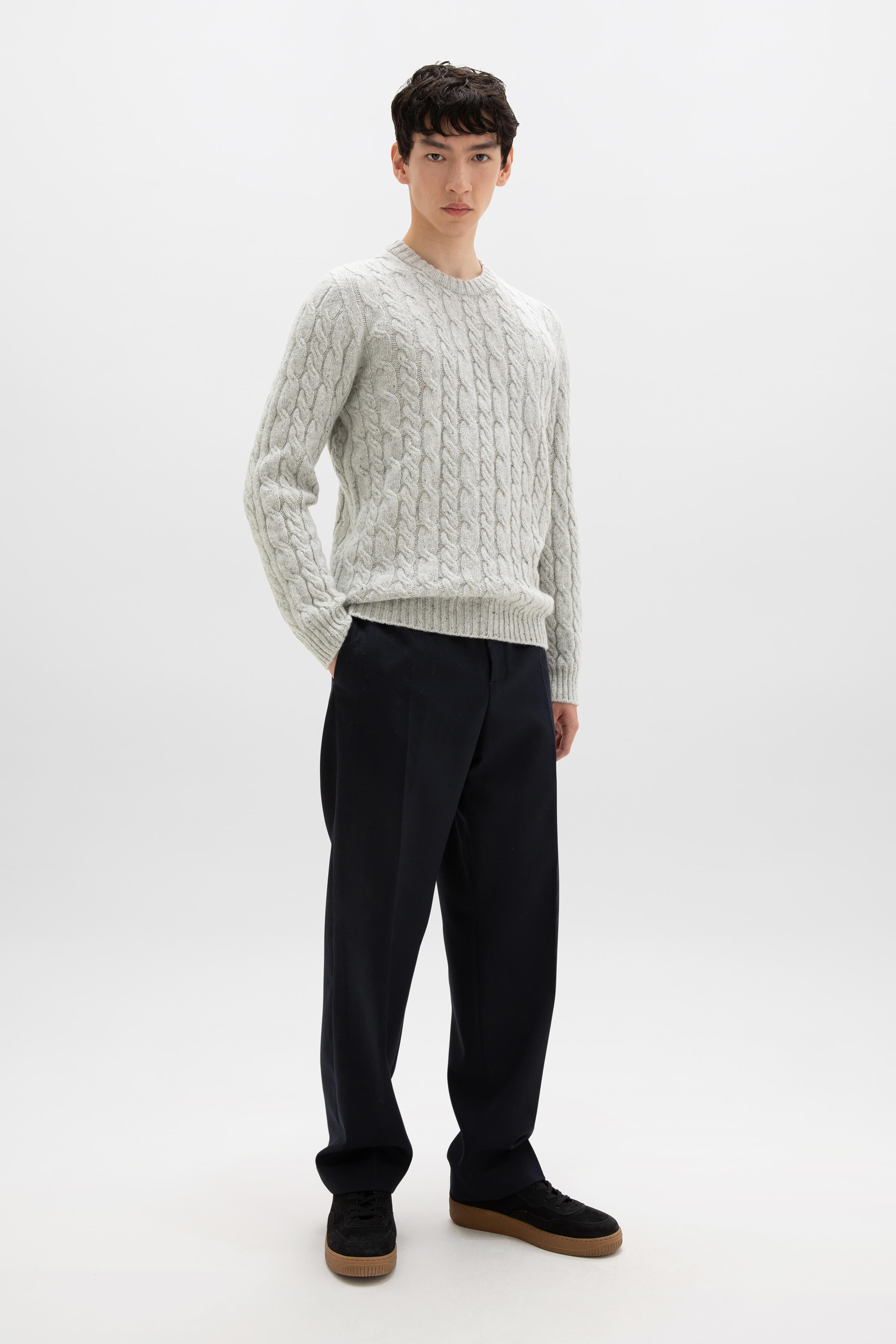 Men's Cable Knit Jumper in Pale Grey Donegal Cashmere – Johnstons of Elgin