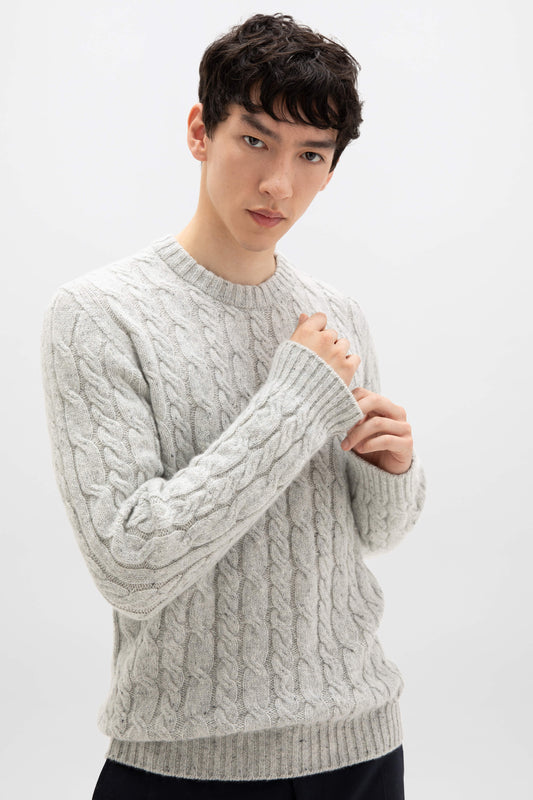 Johnstons of Elgin AW24 Men's Knitwear Pale Grey Donegal Cable Knit Sweater KAI05110004384