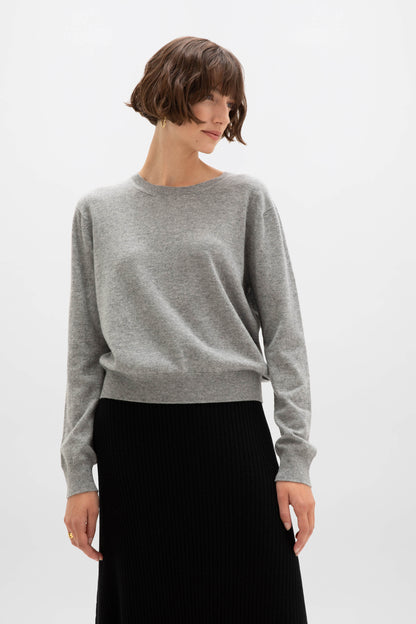 Johnstons of Elgin AW24 Women's Knitwear Light Grey Cropped Cashmere Round Neck Jumper KAI05142HA0308