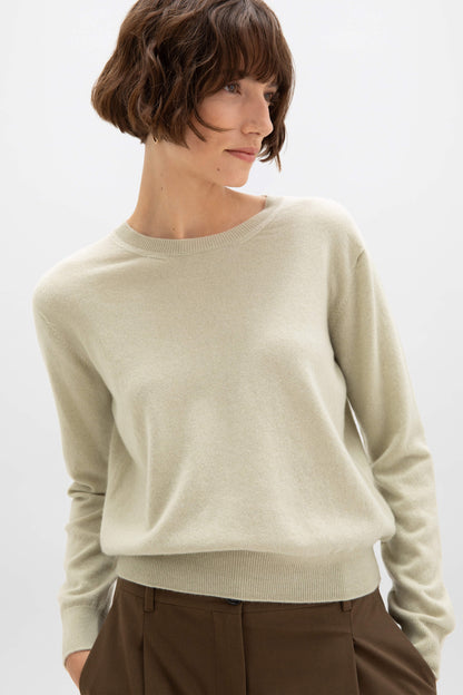 Johnstons of Elgin AW24 Women's Knitwear Lichen Cropped Cashmere Round Neck Jumper KAI05142SC0158