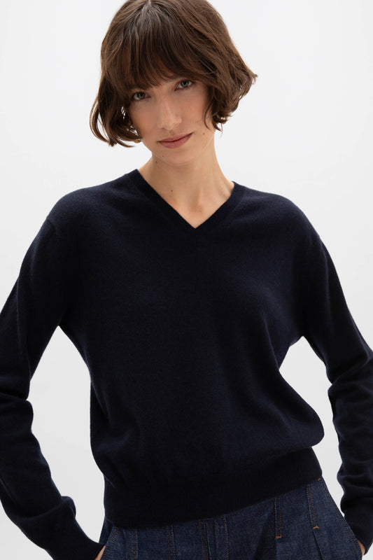 Johnstons of Elgin AW24 Women's Knitwear Dark Navy Cropped Cashmere V Neck Jumper KAI05143SD7286