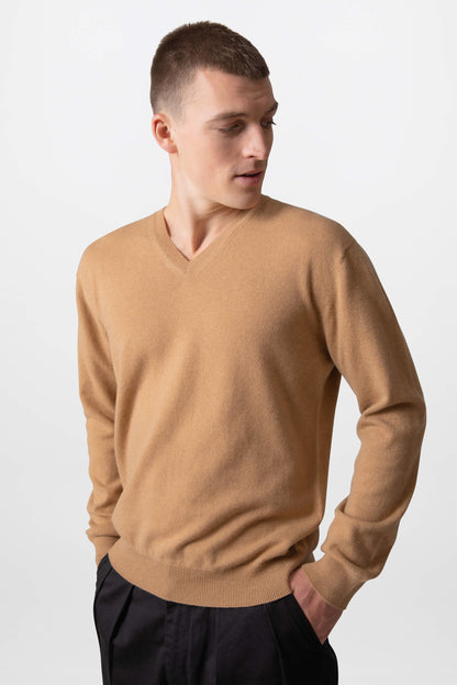 Johnstons of Elgin Men's Knitwear Camel Cashmere V Neck Jumper KAI05150HB4315