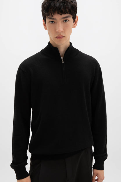 Johnstons of Elgin's Men's Cashmere Zip Neck Jumper in Black KAI05151SA0900