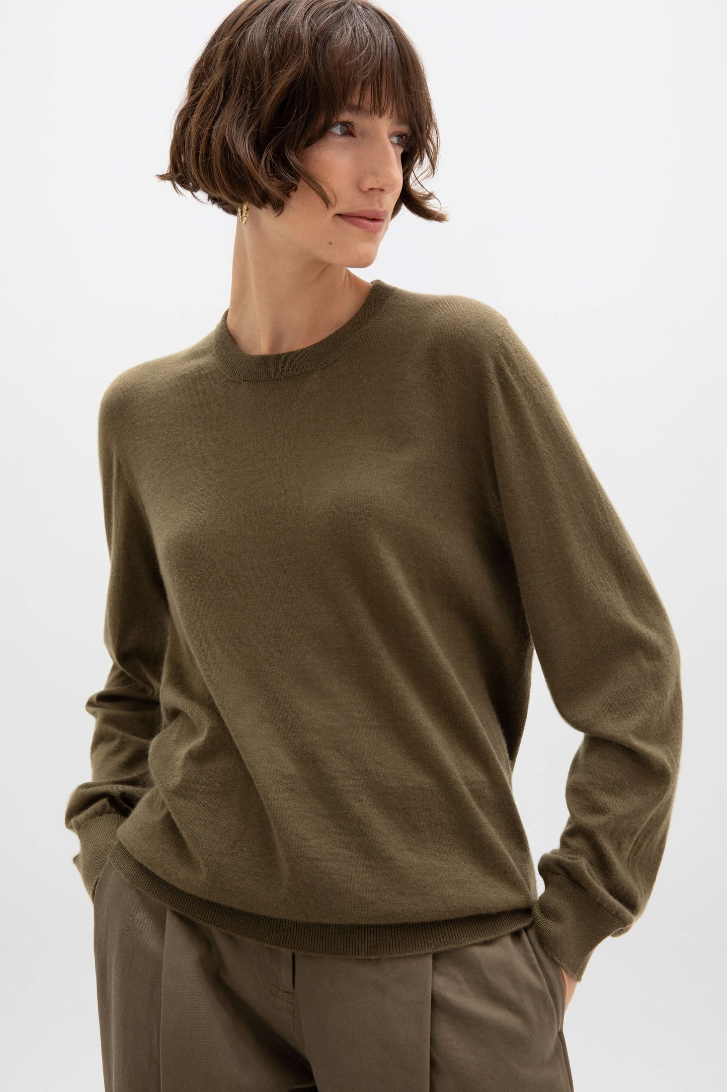 Johnstons of Elgin AW24 Unisex Knitwear Olive Unisex Superfine Cashmere Round Neck KAI05241SC4600