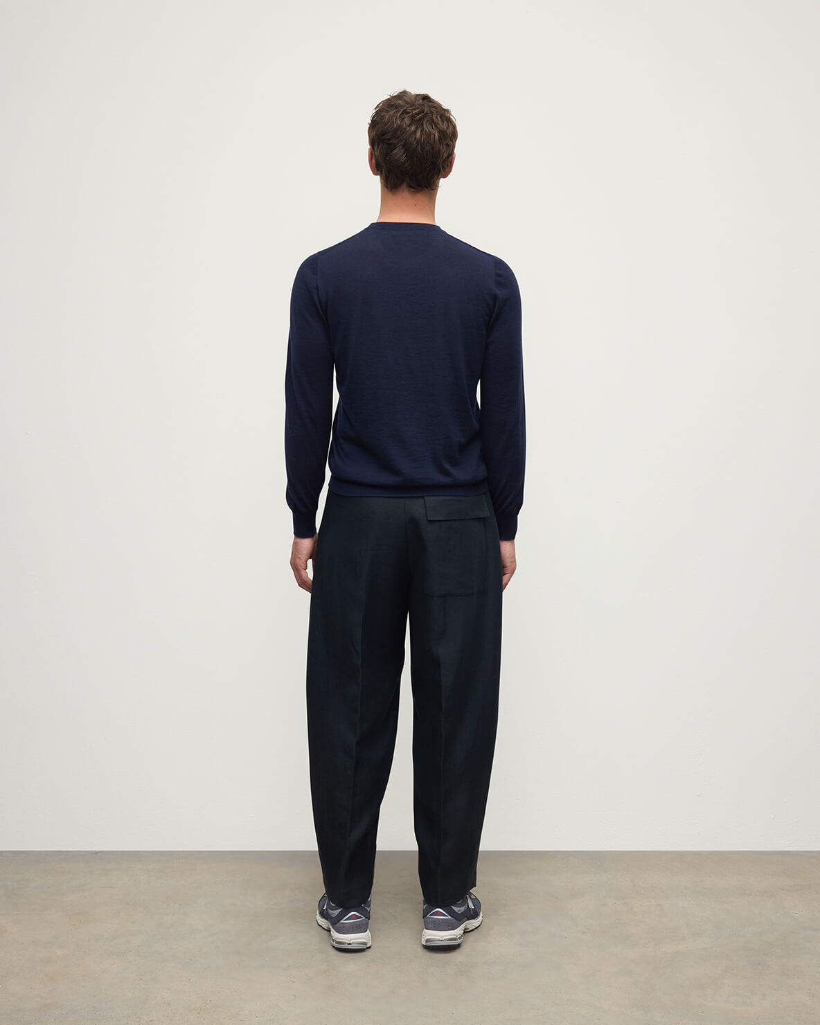 Johnstons of Elgin AW25 Unisex Knitwear Navy Superfine Cashmere Round Neck KAI05241SD7600