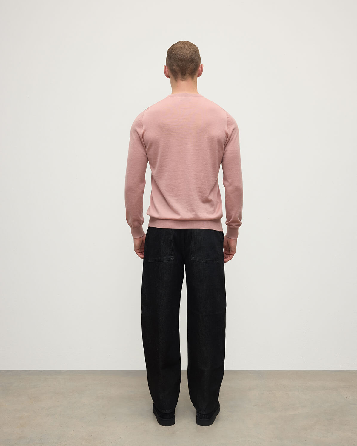 Johnstons of Elgin Men's Superfine Cashmere Pink Sweater KAI05241SE5274