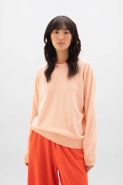 Johnstons of Elgin SS24 Women's Knitwear Oyster & Coral Cashmere Boyfriend Sweater KAI05248Q24273