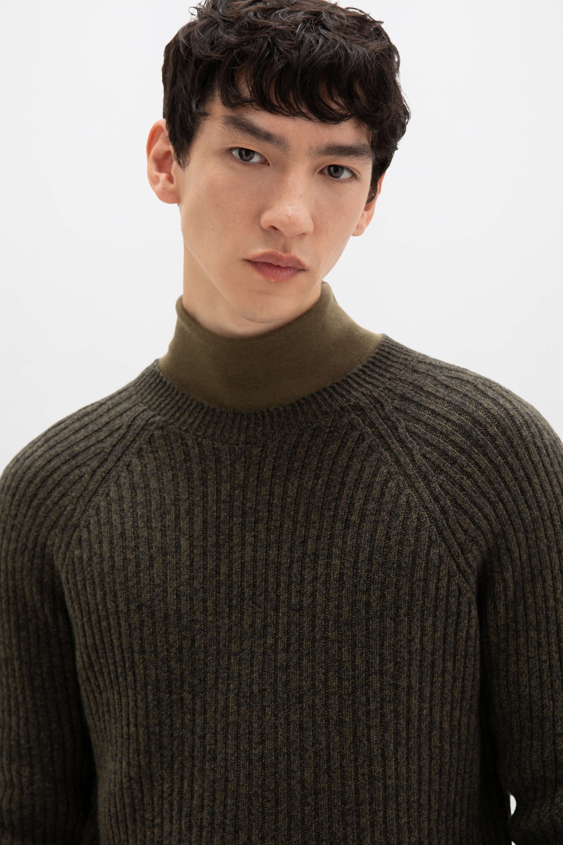 Johnstons of Elgin AW24 Unisex Knitwear Olive Marl Unisex Ribbed Cashmere Sweater KAI05260004951