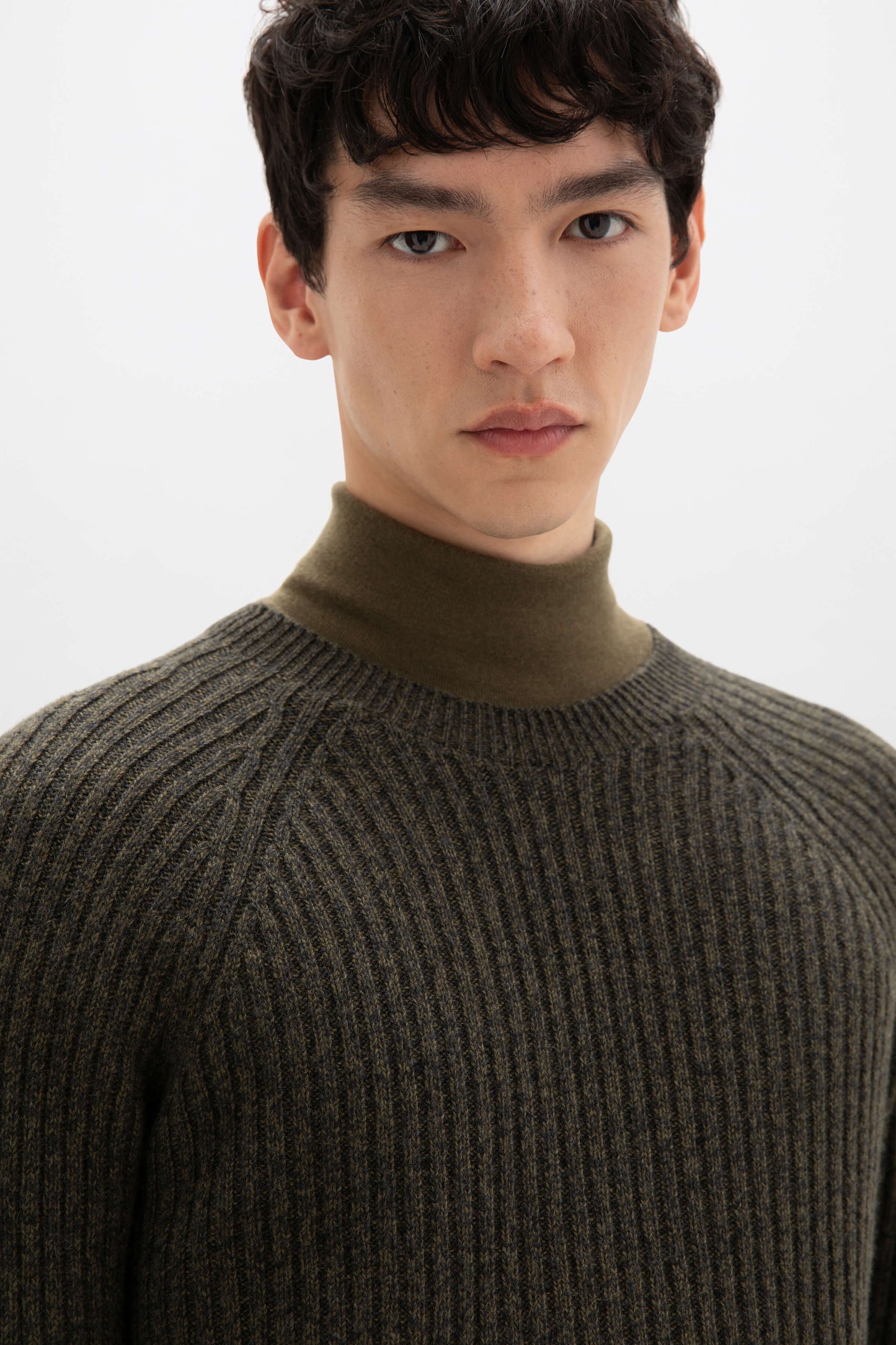 Johnstons of Elgin AW24 Unisex Knitwear Olive Marl Unisex Ribbed Cashmere Sweater KAI05260004951