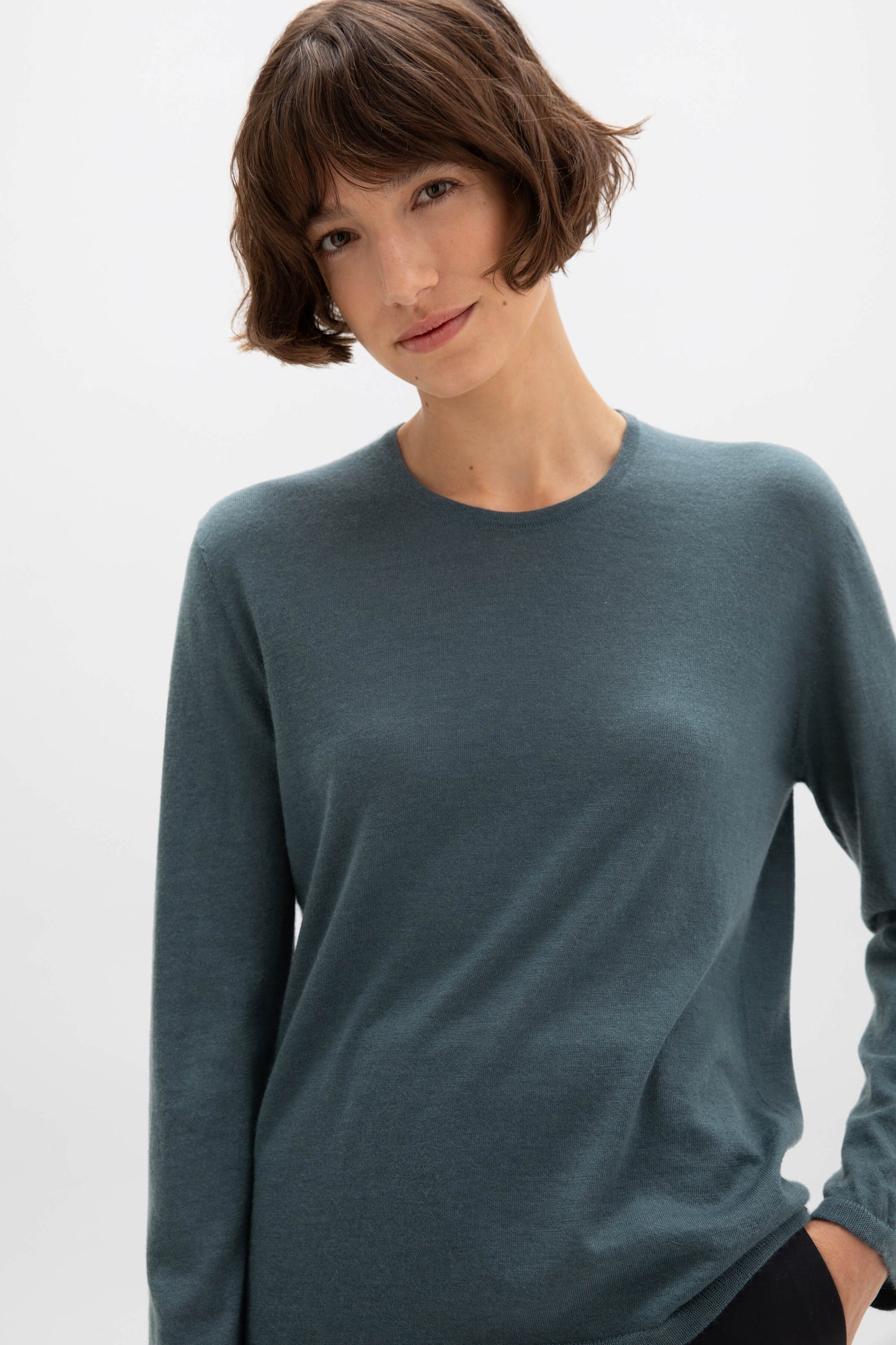 Johnstons of Elgin AW24 Women's Knitwear Slate Superfine Cashmere Long Sleeve T-Shirt KAI05318SD5242