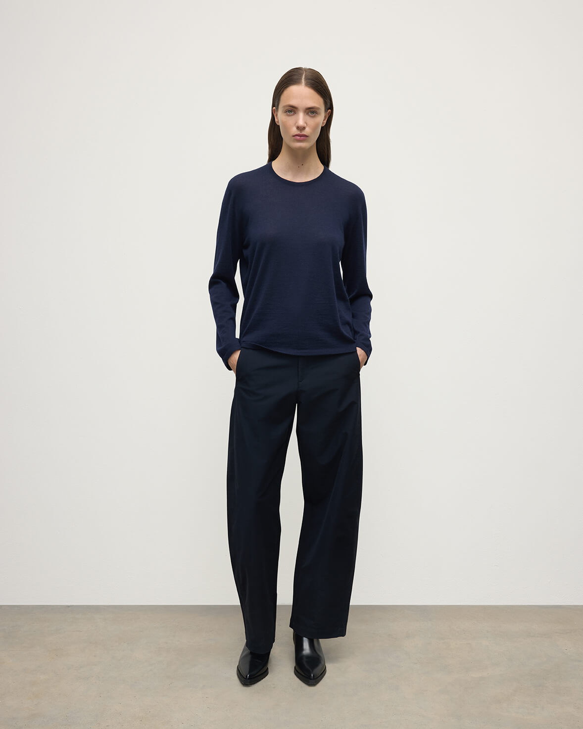 Superfine Cashmere Dark Jumper