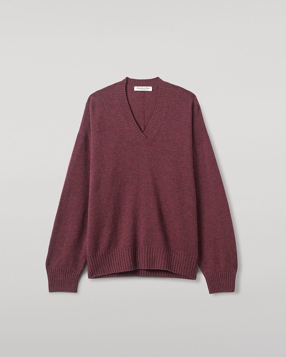 Johnstons of Elgin AW25 Women's Knitwear Damson Gauzy Cashmere Purple V Neck Jumper Close Up KAI05323HE7064