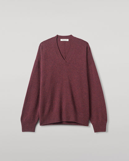 Johnstons of Elgin AW25 Women's Knitwear Damson Gauzy Cashmere Purple V Neck Jumper Close Up KAI05323HE7064