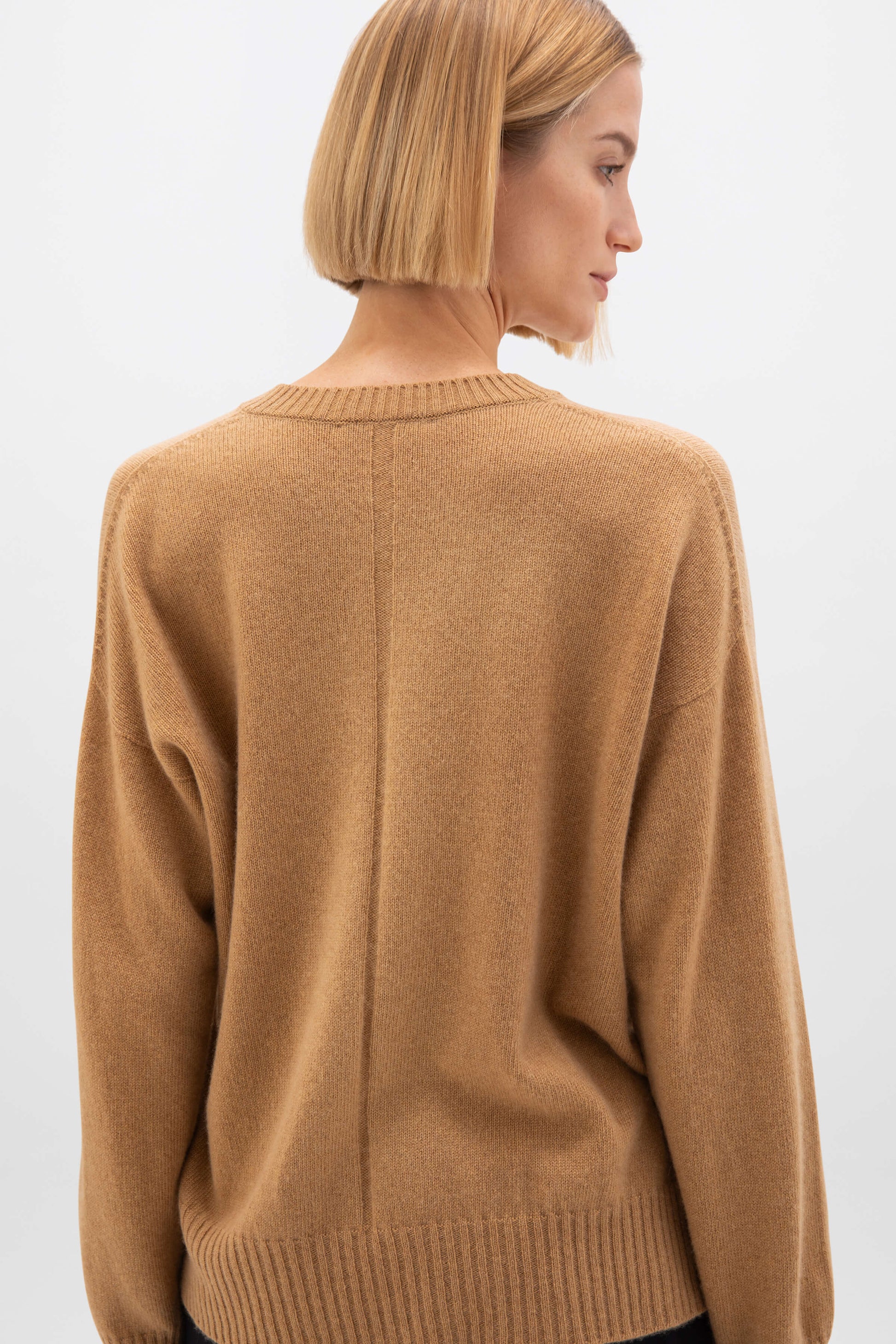 Johnstons of Elgin AW24 Women's Knitwear Camel Gauzy Cashmere V Neck KAI05323HB4315