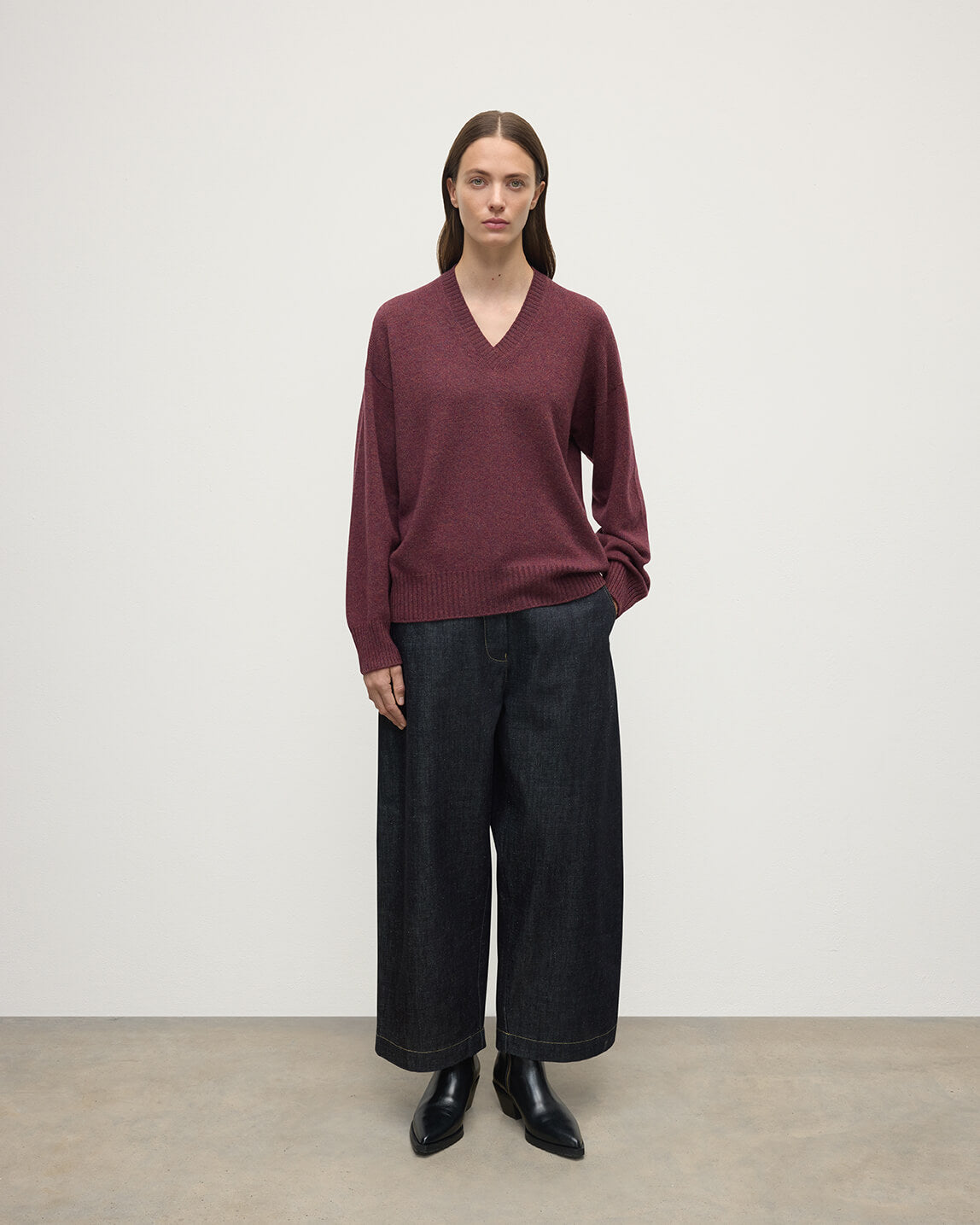 Gauzy Cashmere V Neck Sweater | Johnstons of Elgin