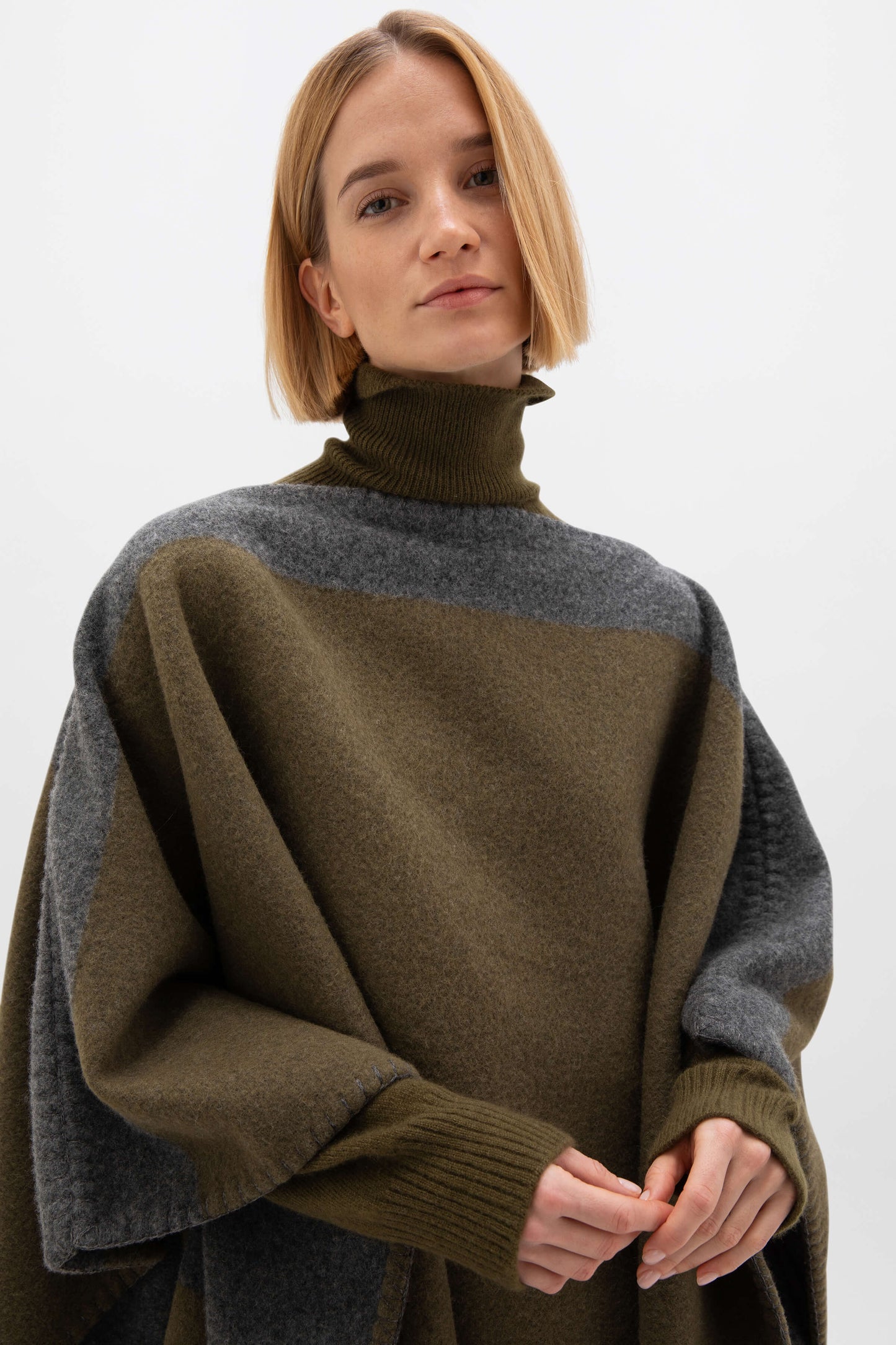 Johnstons of Elgin AW24 Woven Accessory Olive & Grey Blanket Stitched Boatneck Poncho TD000443RU7538ONE