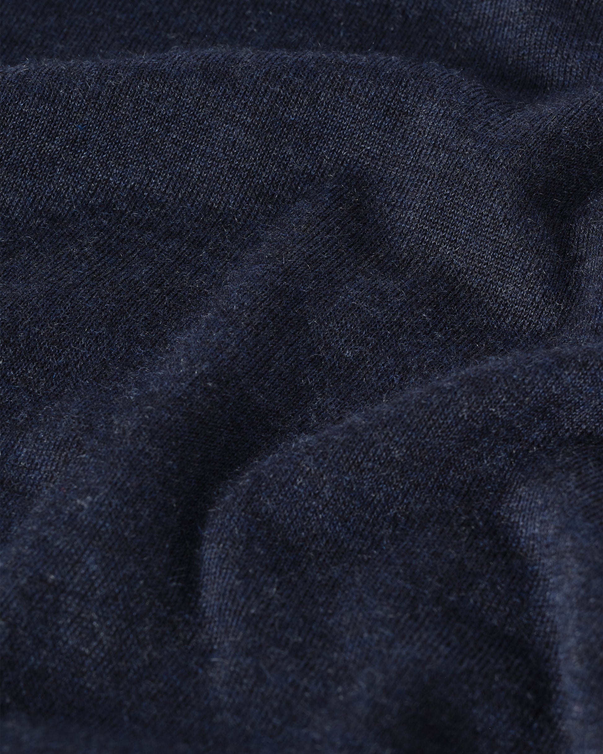 JOHNSTONS OF ELGIN MENS SUPERFINE FIN ROLL COLLAR NAVY 100% SUPERFINE CASHMERE KAI05333HD7350