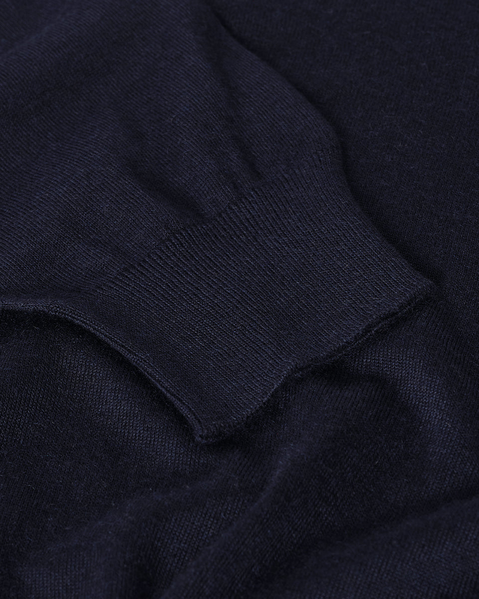 Johnstons of Elgin Men's Superfine Cashmere Roll Neck Sweater in Navy KAI05333SD7600