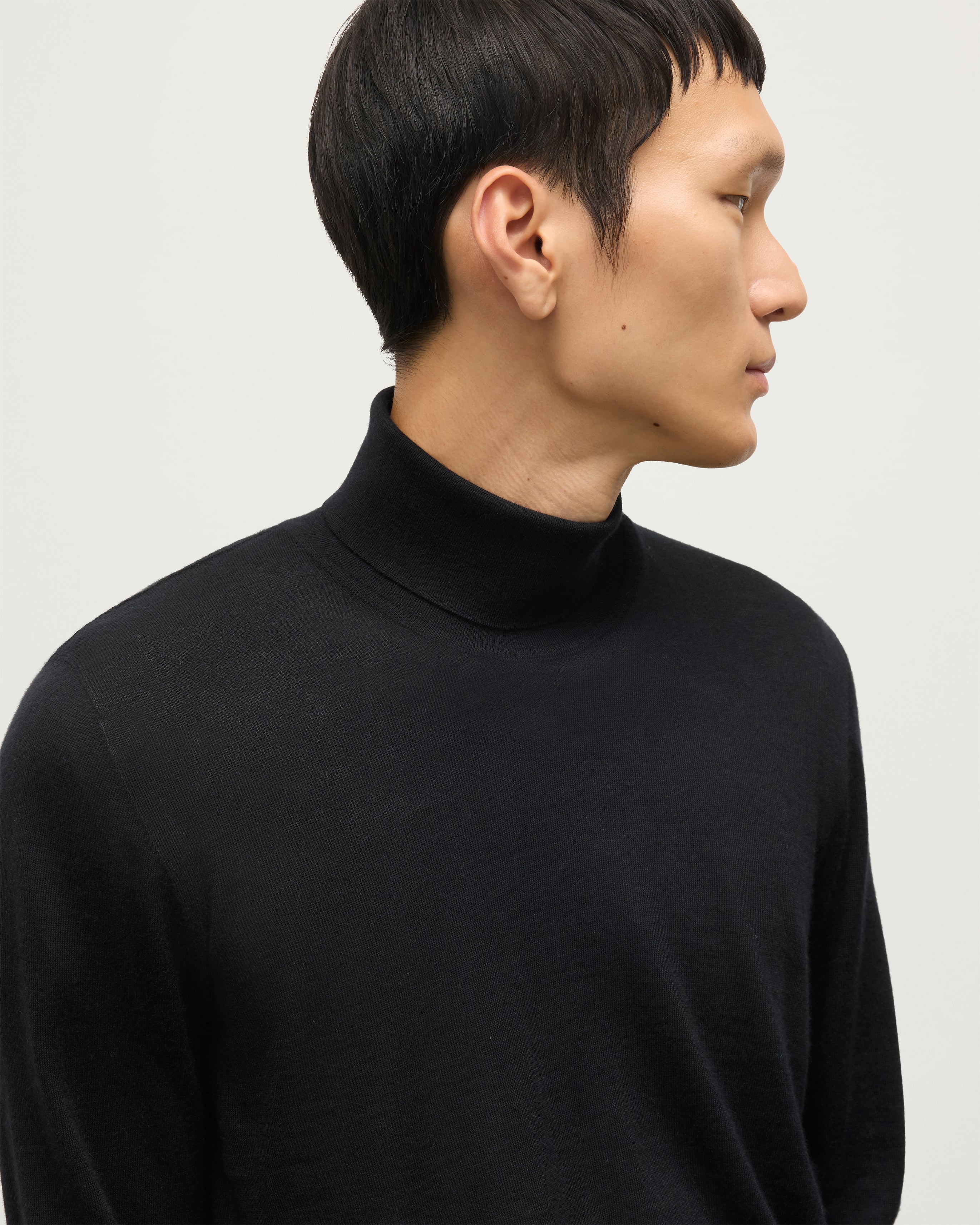 Superfine Black Cashmere Roll Neck Sweater | Men's Cashmere