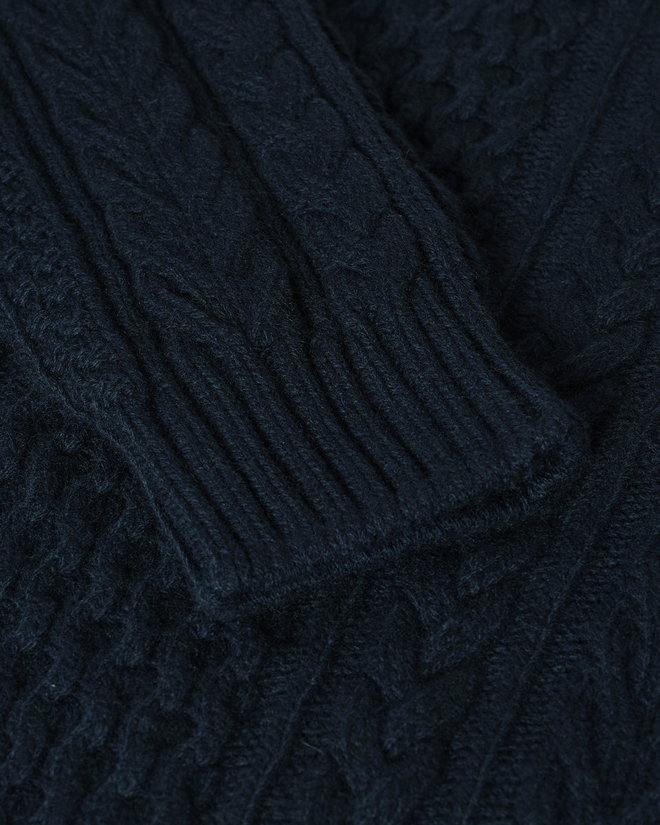 Johnstons of Elgin AW25 Men's Knitwear Bottle Green Aran Cable Green Cashmere Jumper Close Up KAI05336SC7341