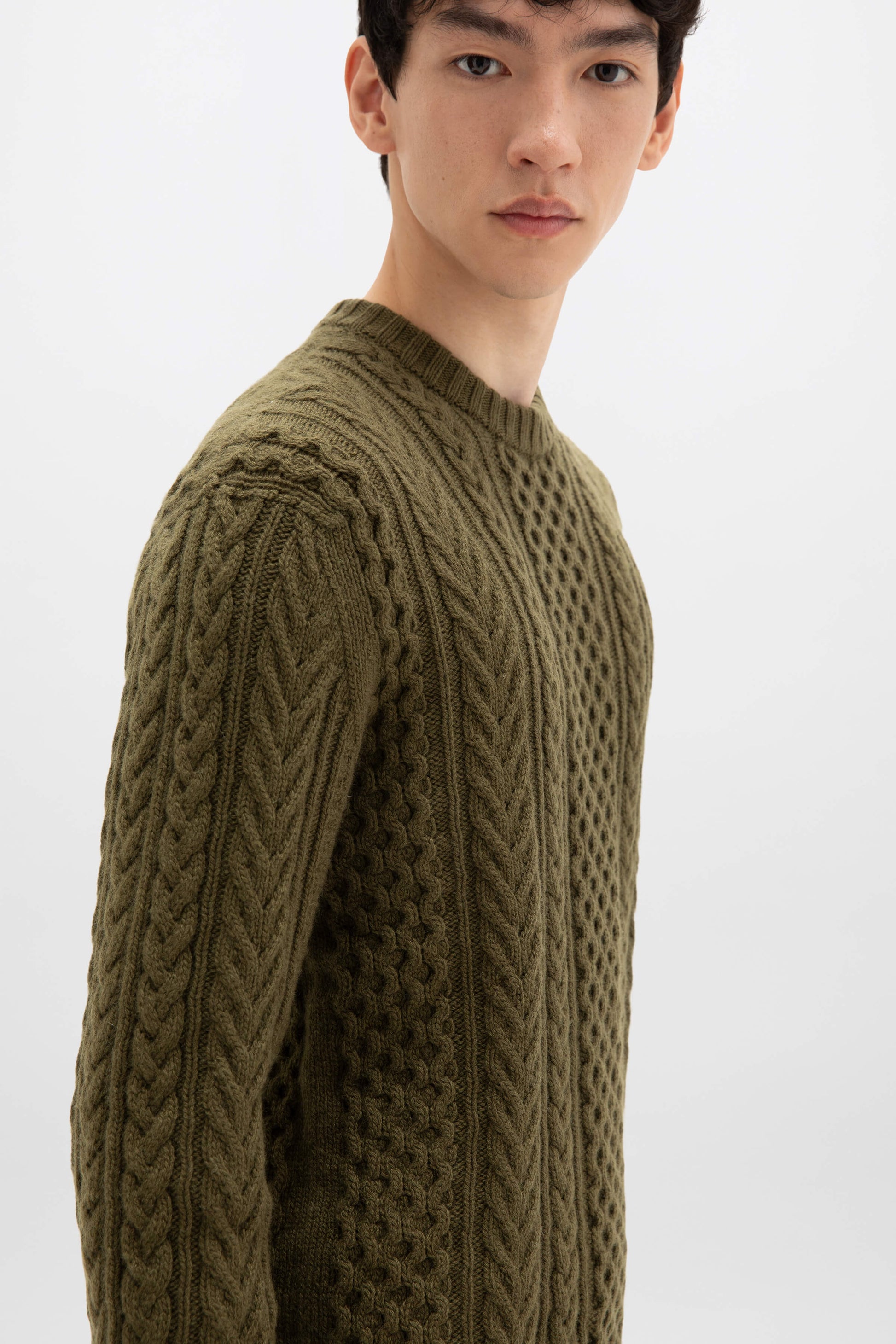 Johnstons of Elgin AW24 Men's Knitwear Olive Aran Cable Cashmere Jumper KAI05336SC4573