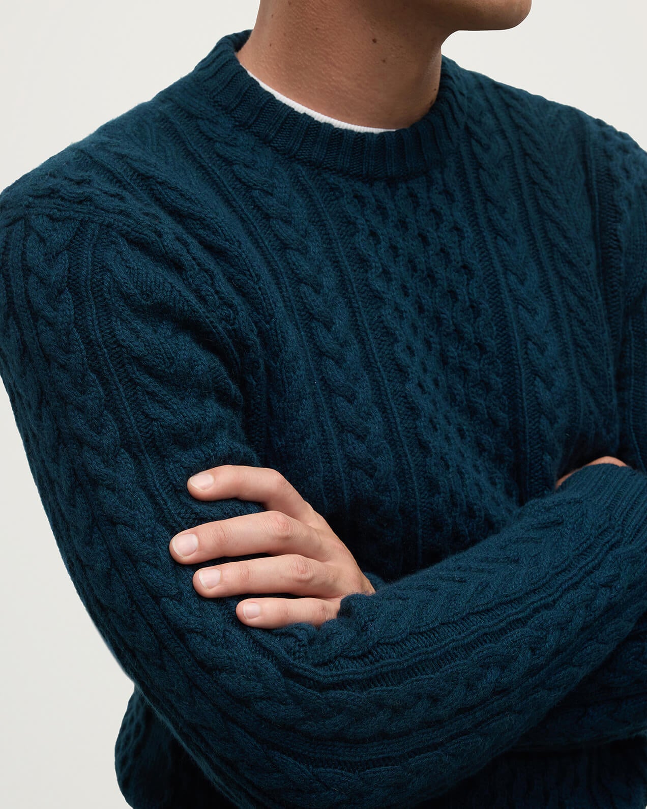 【新品】Johnstons of Elgin カシミヤ セーター メンズ40 メンズ・カシミヤの必需品｜Johnstons of Elgin