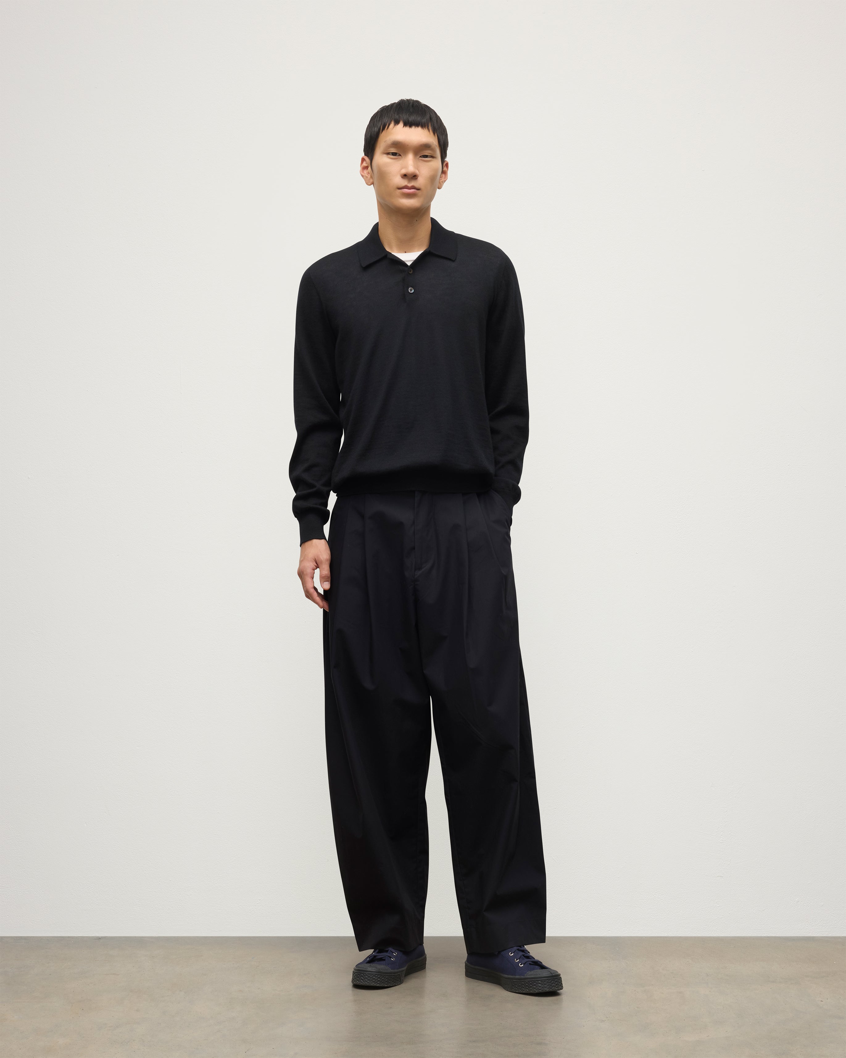 Black Men's Cashmere Polo Shirt | Cashmere Knitwear – Johnstons of