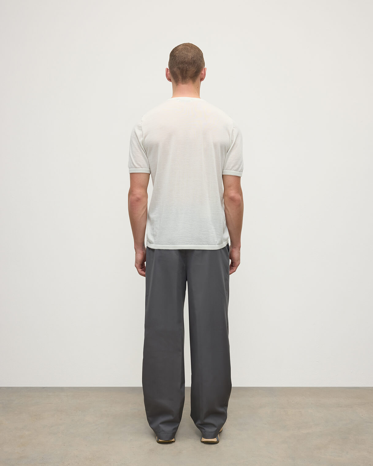 Men's White Superfine Cashmere T-Shirt | Luxury Scottish Knitwear