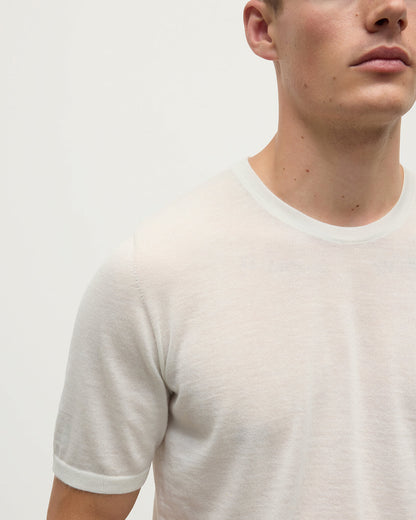 Johnstons of Elgin AW25 Men's Knitwear Zinc White Superfine Cashmere White T-Shirt KAI05595HA0327