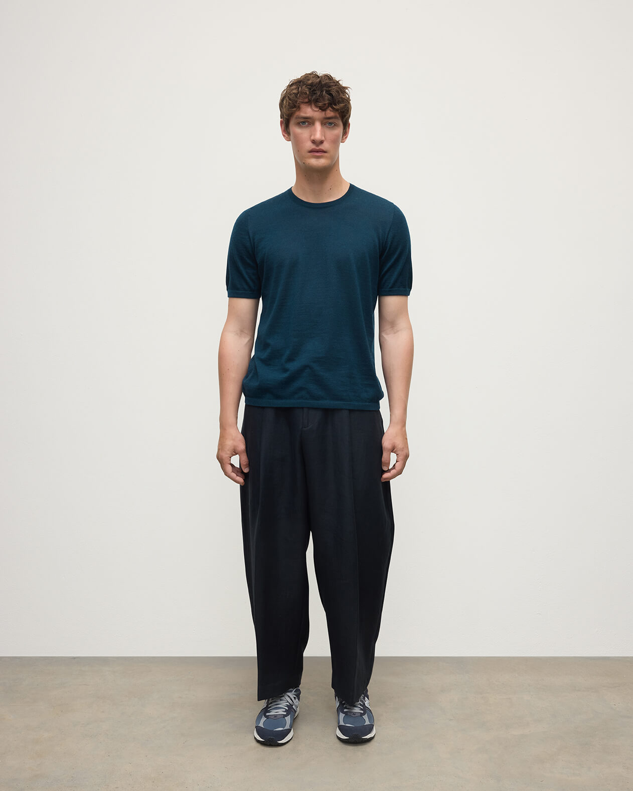 Johnstons of Elgin AW25 Men's Knitwear Bottle Green Green Superfine Cashmere T-Shirt KAI05595SC7344