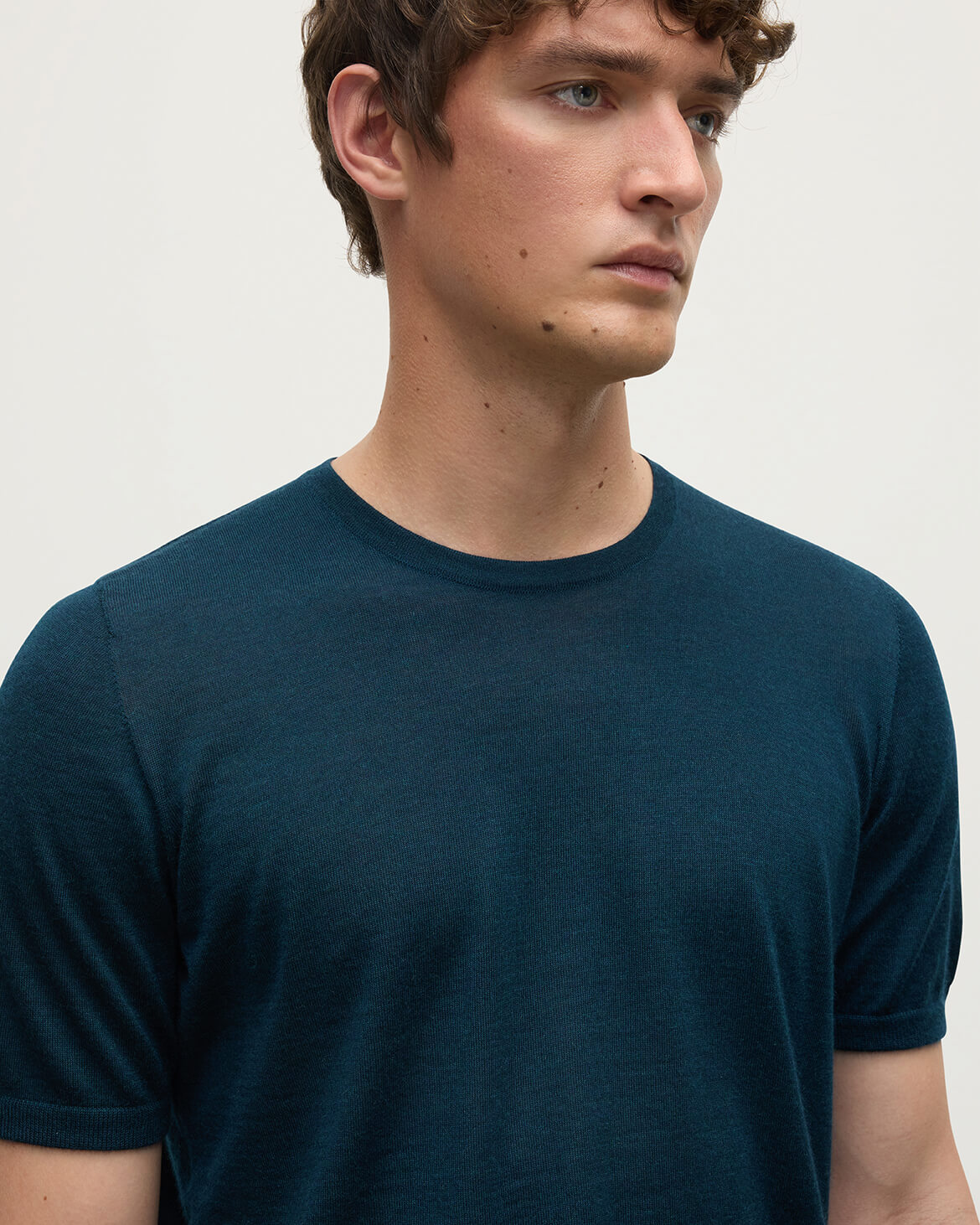 Johnstons of Elgin AW25 Men's Knitwear Bottle Green Green Superfine Cashmere T-Shirt KAI05595SC7344