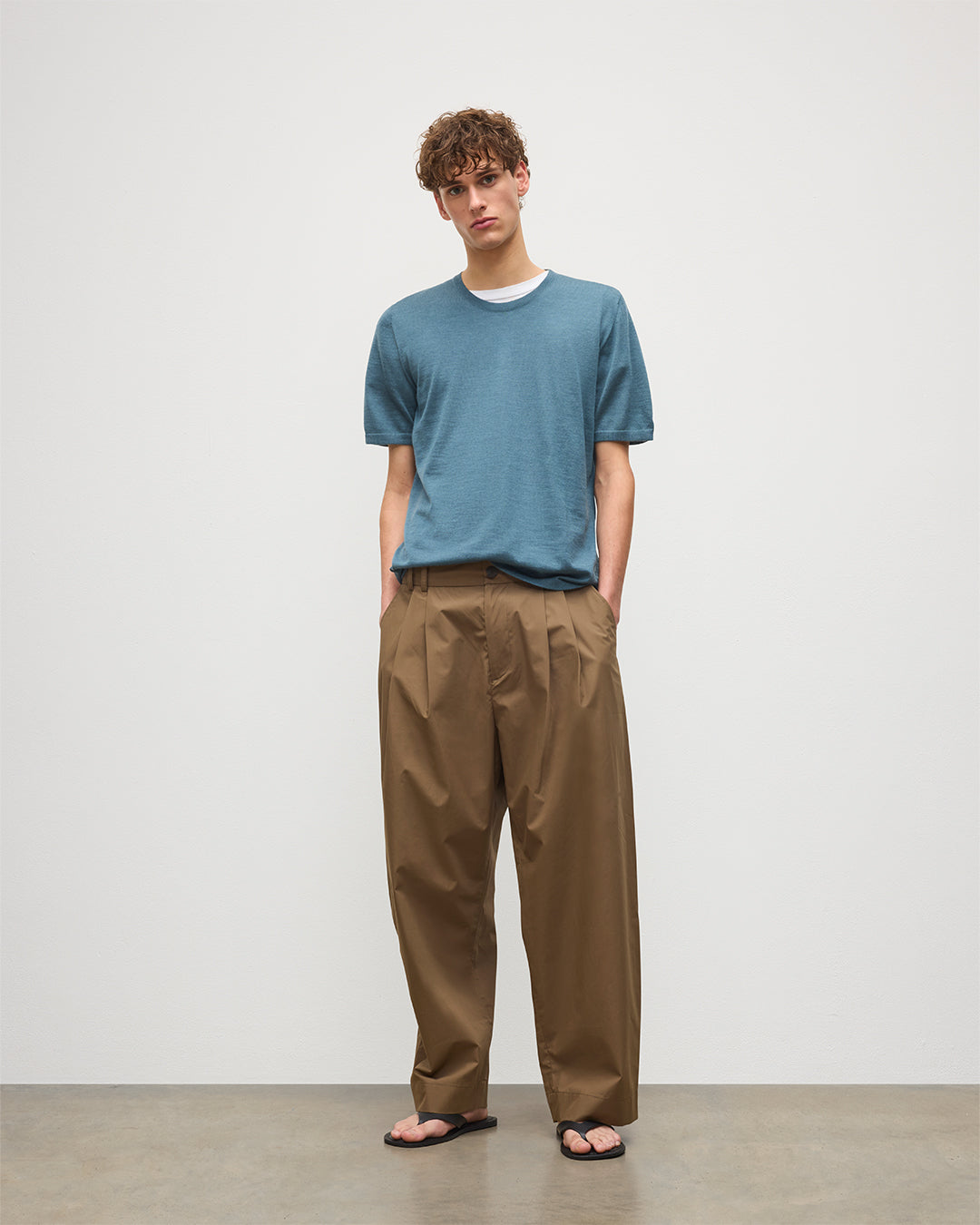 JOHNSTONS OF ELGIN MENS BOYD SUPERFINE T-SHIRT GREEN 100% SUPERFINE CASHMERE KAI05595SD5242