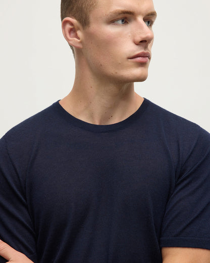 Johnstons of Elgin AW25 Men's Knitwear Dark Navy Navy Superfine Cashmere T-Shirt KAI05595SD7600