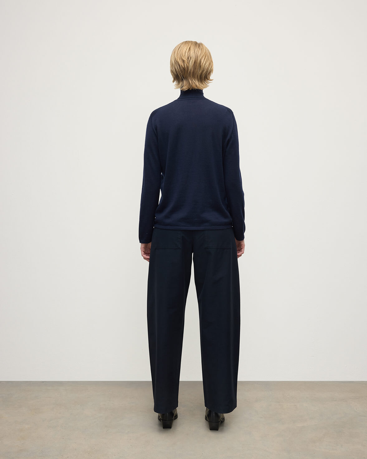 Superfine Cashmere Roll Neck | Johnstons of Elgin